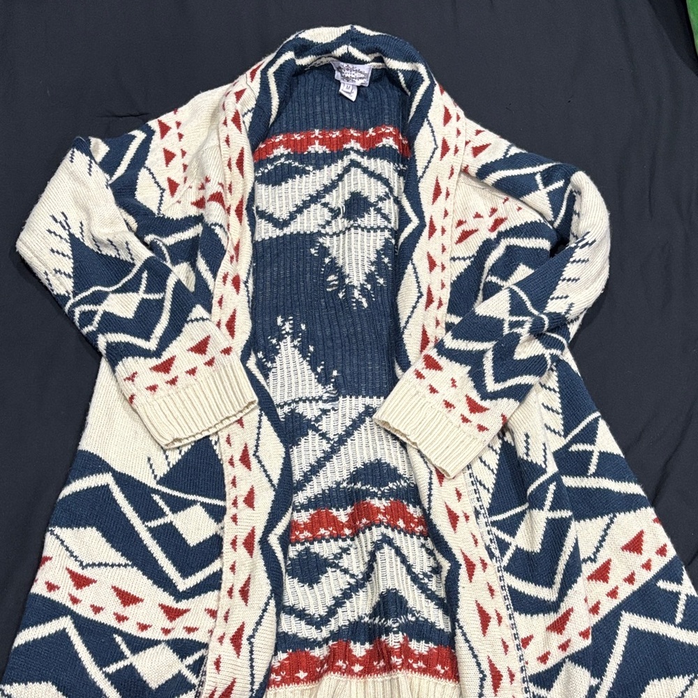 Patterned Blue and Cream Women's Sweater